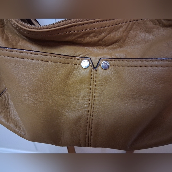 Tignanello Tan Leather Shoulder Bag With Crossbody Strap - Picture 11 of 13